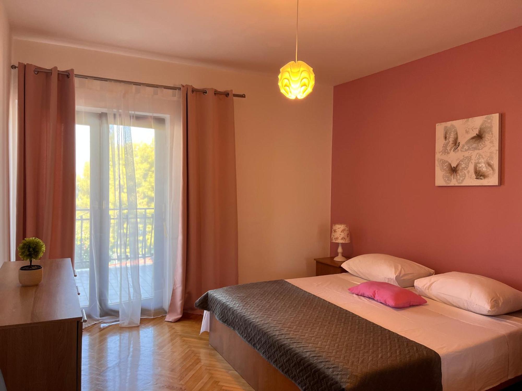 Apartments Villa Mirella 20 M From The Sea - Free Parking 特罗吉尔 外观 照片